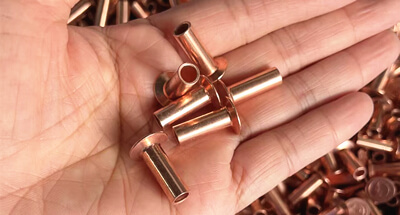 Medené nity posielajú do Európy